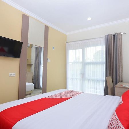 Oyo 583 Puri Gejayan Asri Syariah Hotel Kejayan Ngoại thất bức ảnh
