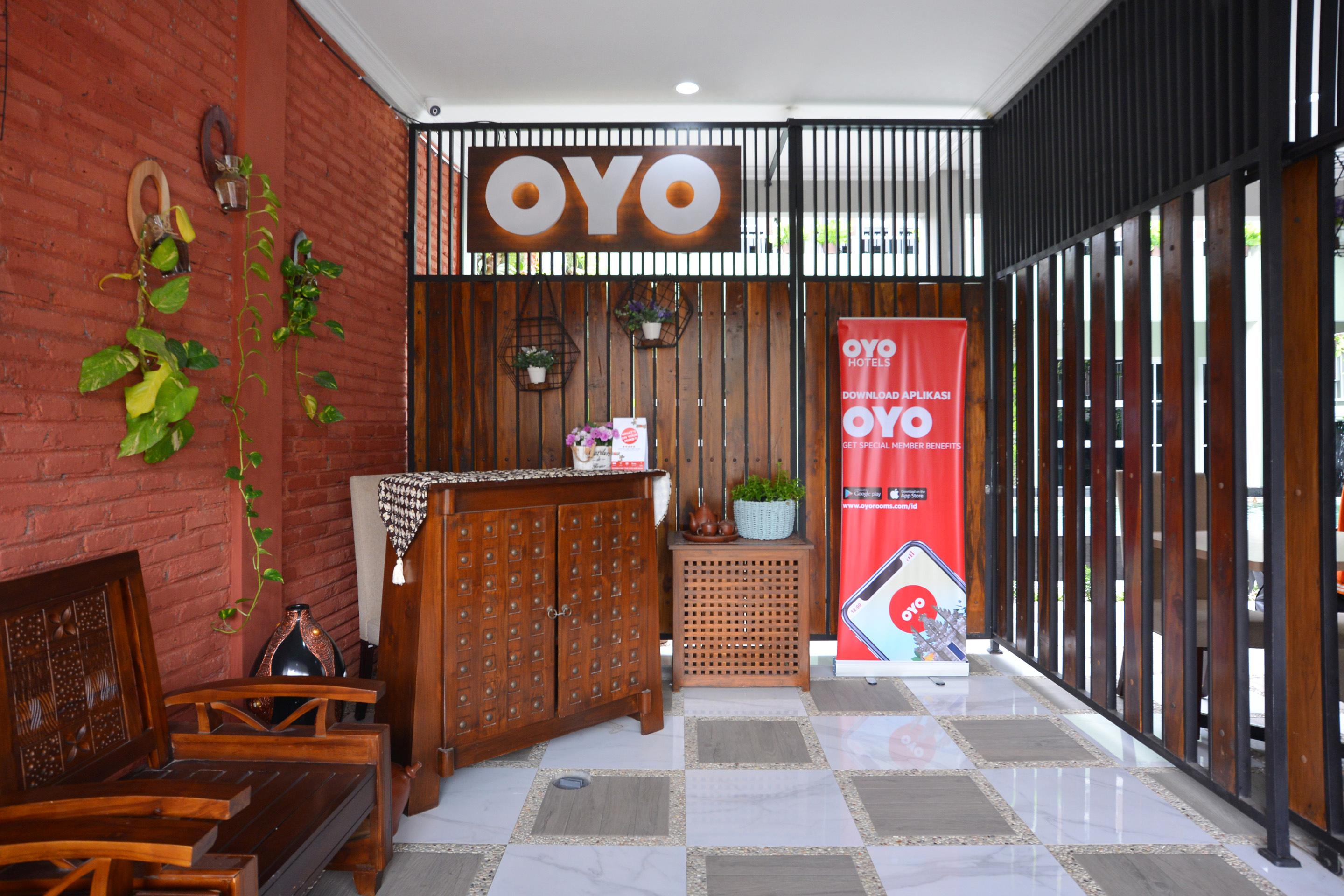 Oyo 583 Puri Gejayan Asri Syariah Hotel Kejayan Ngoại thất bức ảnh