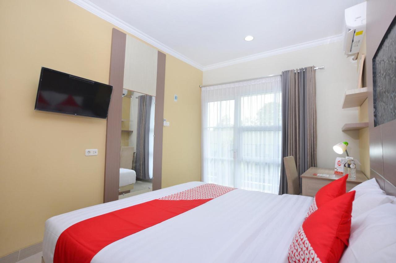 Oyo 583 Puri Gejayan Asri Syariah Hotel Kejayan Ngoại thất bức ảnh