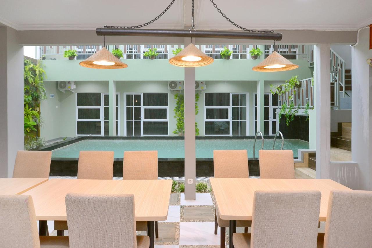 Oyo 583 Puri Gejayan Asri Syariah Hotel Kejayan Ngoại thất bức ảnh